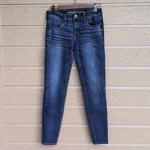AEO Dark Wash Low/Mid Rise Jegging 6R